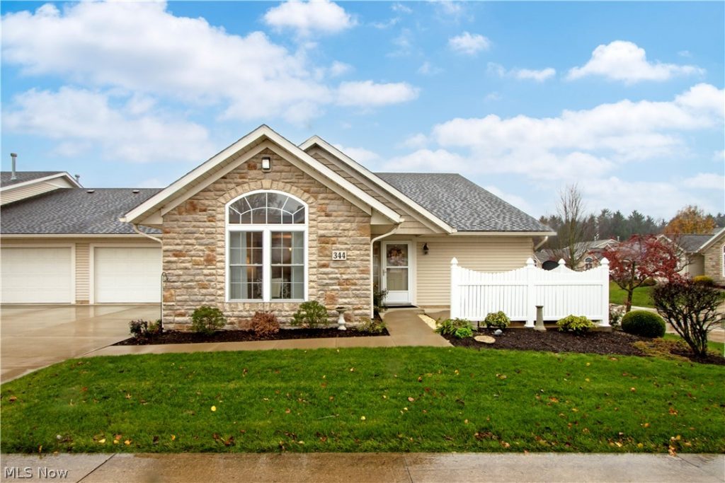 344 Woodbury Circle, Dalton, OH