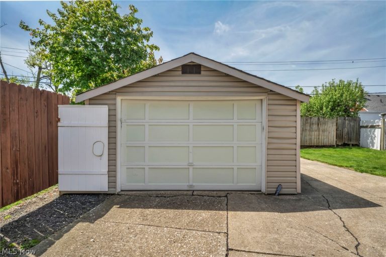 4400 145th Street, Cleveland, OH - Photo 6