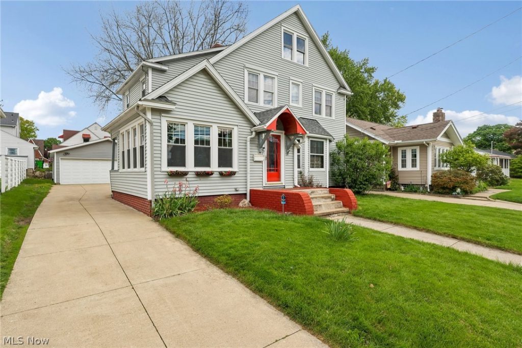 403 Baird Avenue, Barberton, OH
