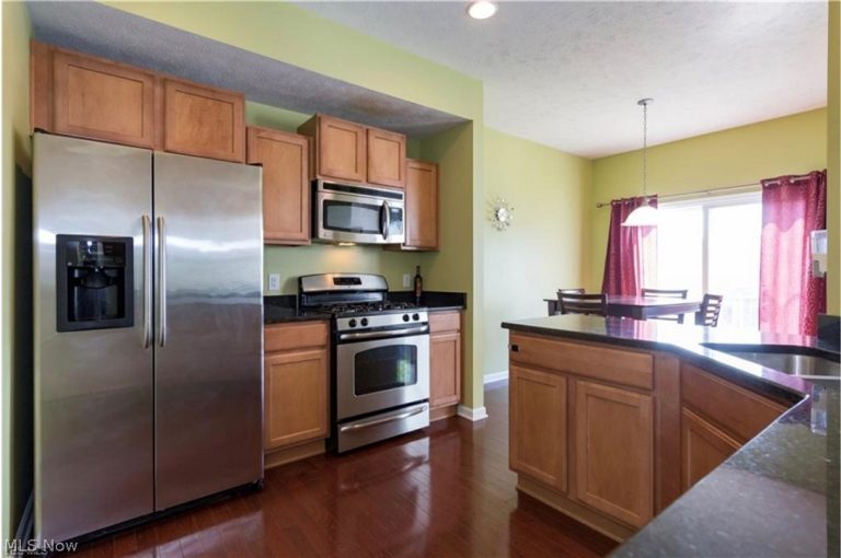 442 Turner Drive, Akron, OH - Photo 6