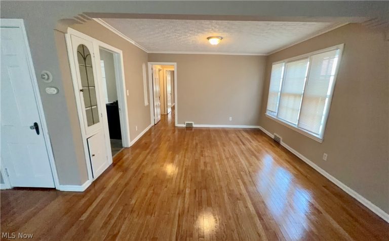 3638 Lindholm Road, Shaker Heights, OH - Photo 8