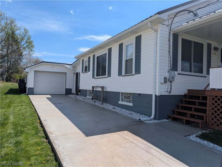 229 Church Street, Hopedale, OH - Photo 4