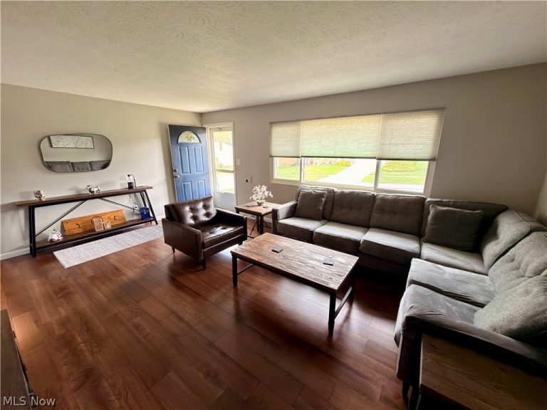 1700 Winchester Drive, Parma, OH - Photo 5