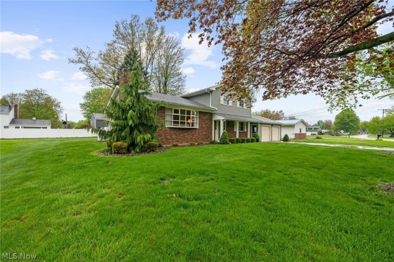 1611 Winterhaven Avenue, Ashtabula, OH - Photo 2