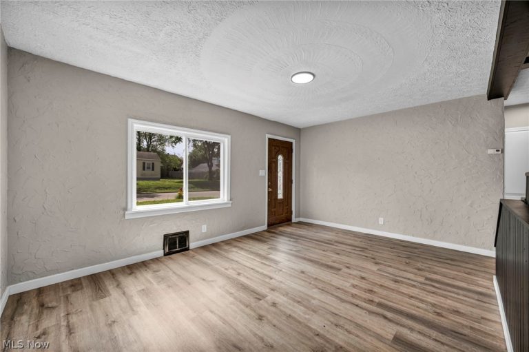 2511 Ogden Avenue, Akron, OH - Photo 6