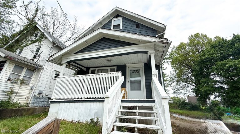 987 Boone Street, Akron, OH - Photo 3