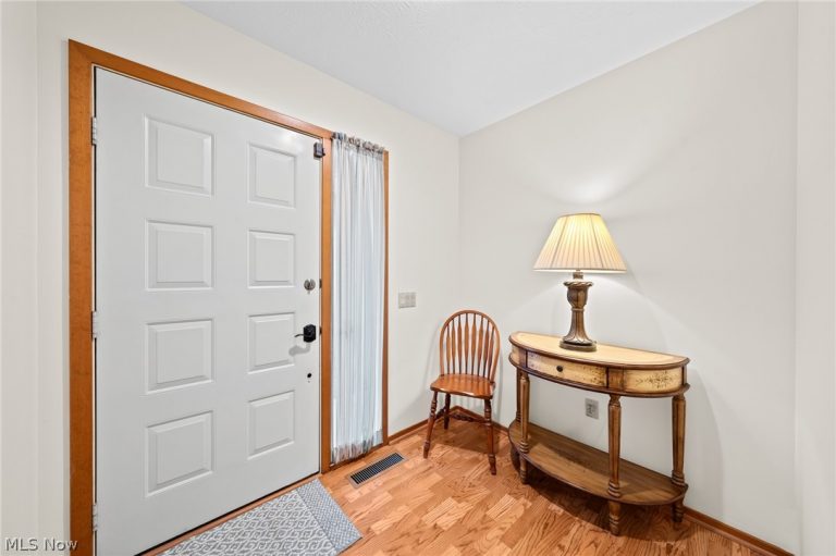 12747 Olympus Way, Strongsville, OH - Photo 5