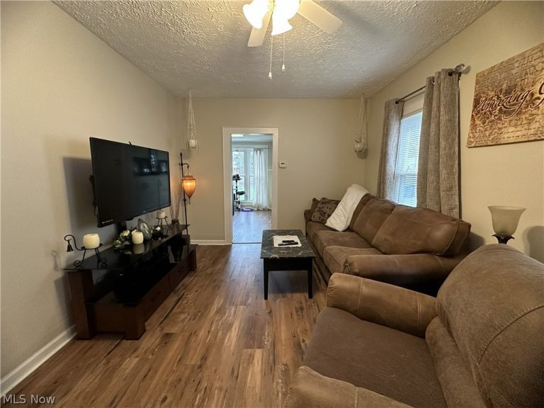93 5th Avenue, Berea, OH - Photo 4