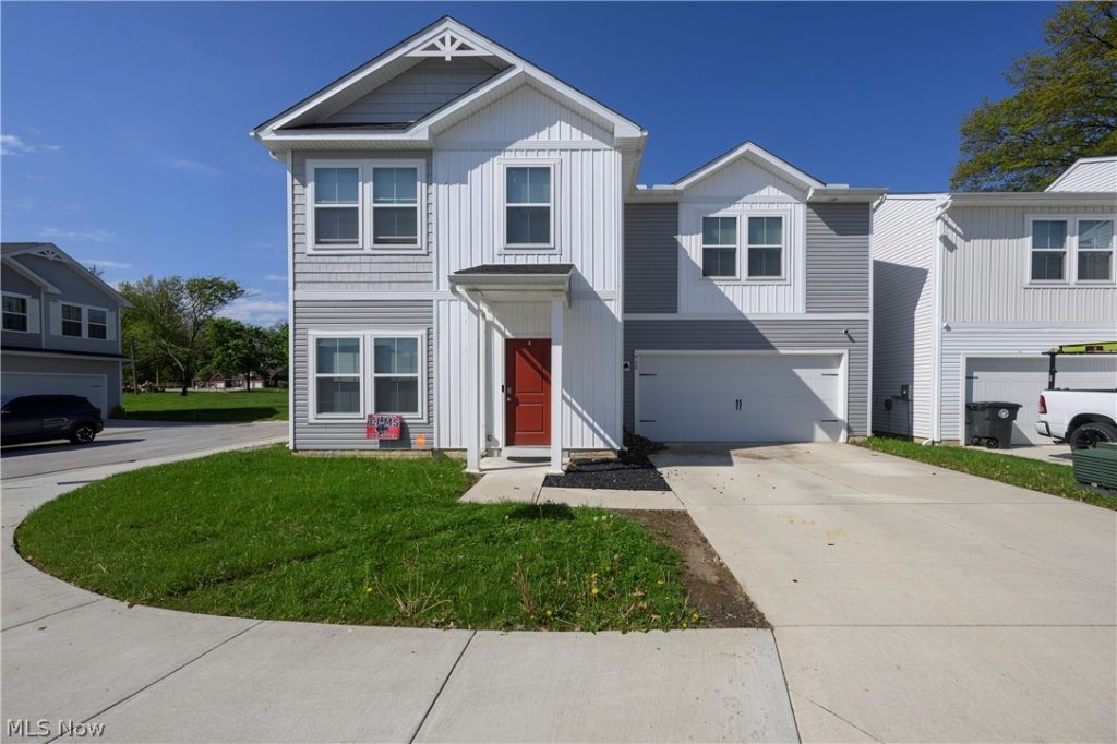 460 Auld Farm Circle, Akron, OH