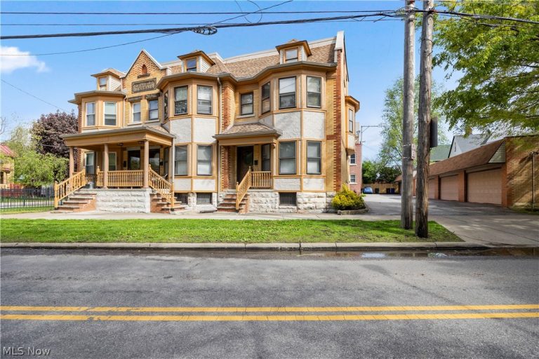 7512 Franklin Boulevard, Cleveland, OH - Photo 2