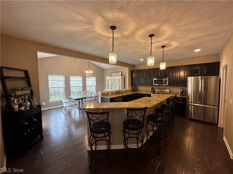 10363 Redbud Drive, Aurora, OH - Photo 4