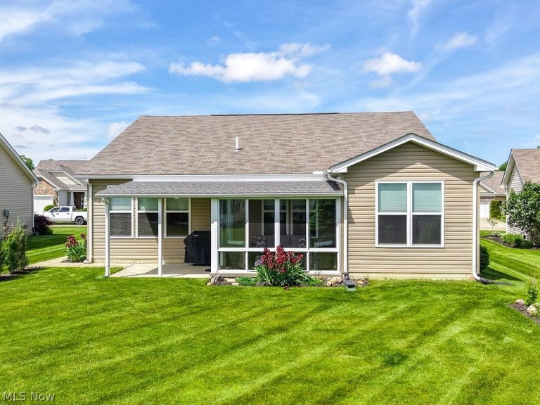 8081 Parkcroft Drive, Mentor, OH - Photo 3