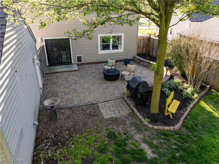 5307 Karen Isle Drive, Willoughby, OH - Photo 4