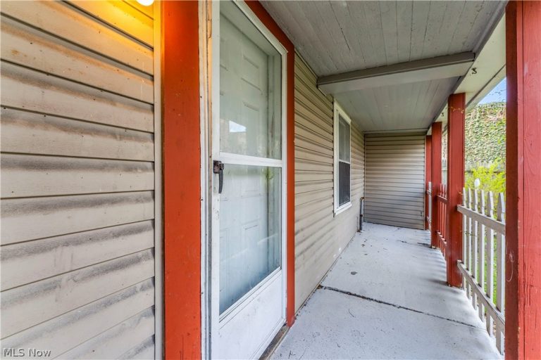 7945 Lorain Avenue #7947/Back House, Cleveland, OH - Photo 4