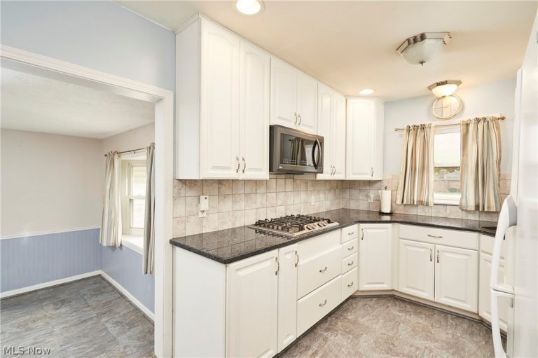 2941 Sweitzer Road, Uniontown, OH - Photo 5