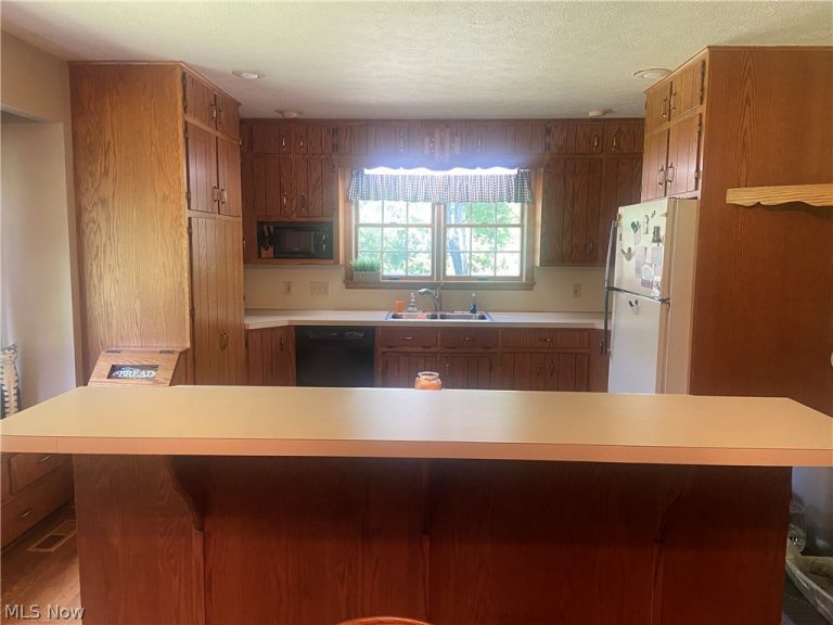 2445 Elyria Road, Wooster, OH - Photo 6