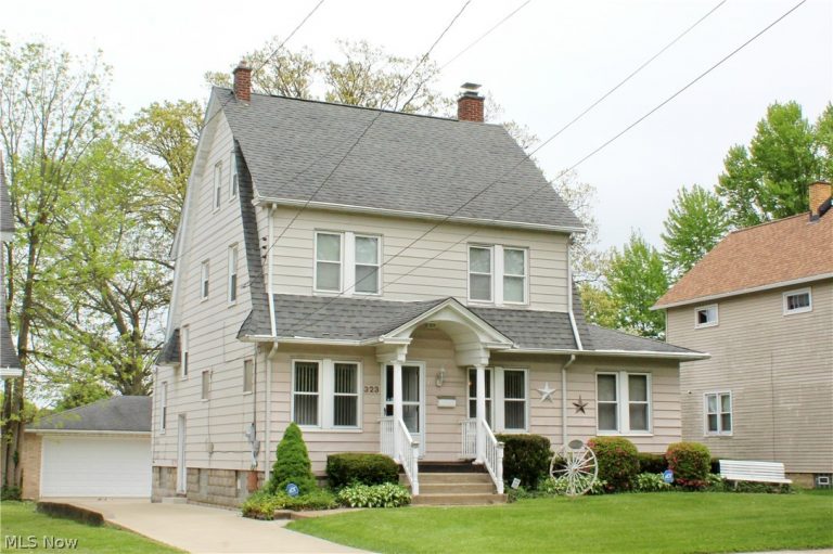 323 Hazelwood Avenue, Youngstown, OH - Photo 2
