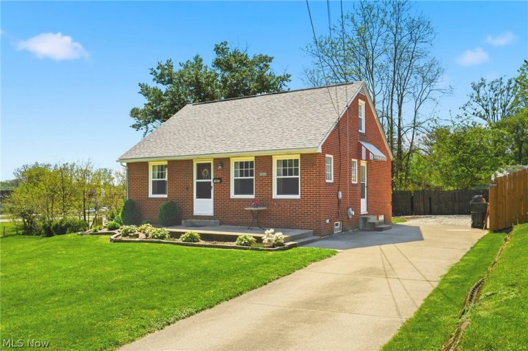 1437 Deville Avenue, Canton, OH - Photo 2