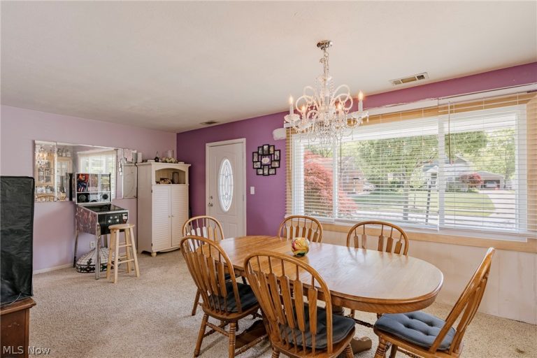 5363 Summit Road, Lyndhurst, OH - Photo 3