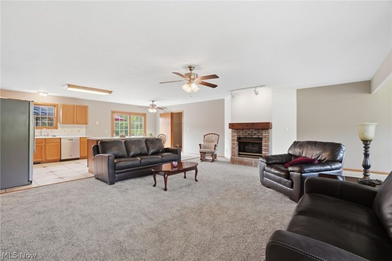 5246 Gore Road, Ashtabula, OH - Photo 3