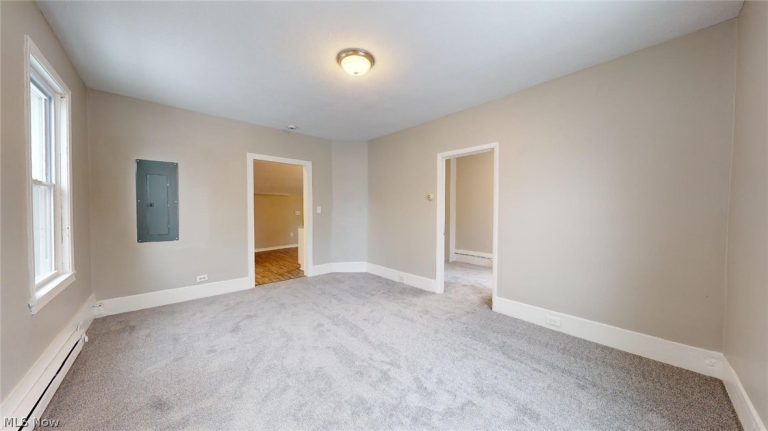 4572 Niessen Court, Cleveland, OH - Photo 4