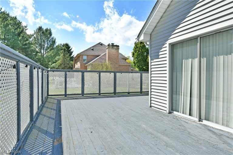 607 Chestnut Lane, Boardman, OH - Photo 5