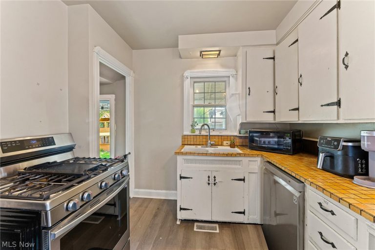 51 Renwick Drive, Poland, OH - Photo 5