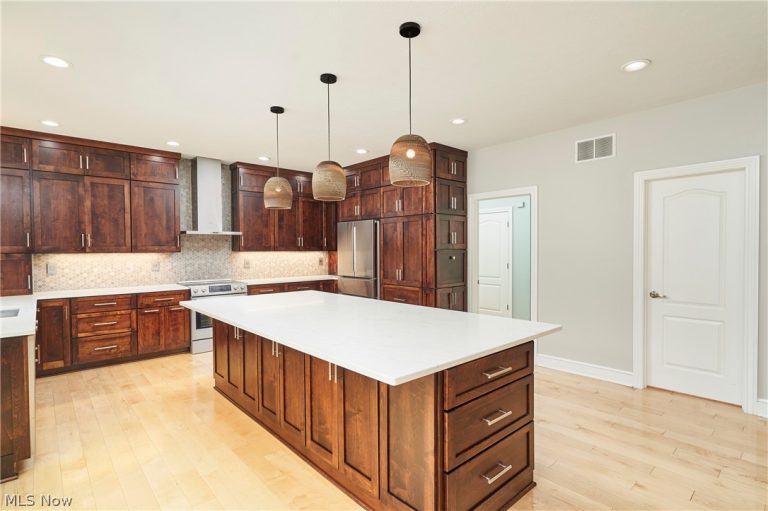 929 Hidden Valley Drive, Wadsworth, OH - Photo 4