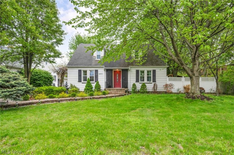 2071 Lakeview Avenue, Rocky River, OH, 44116
