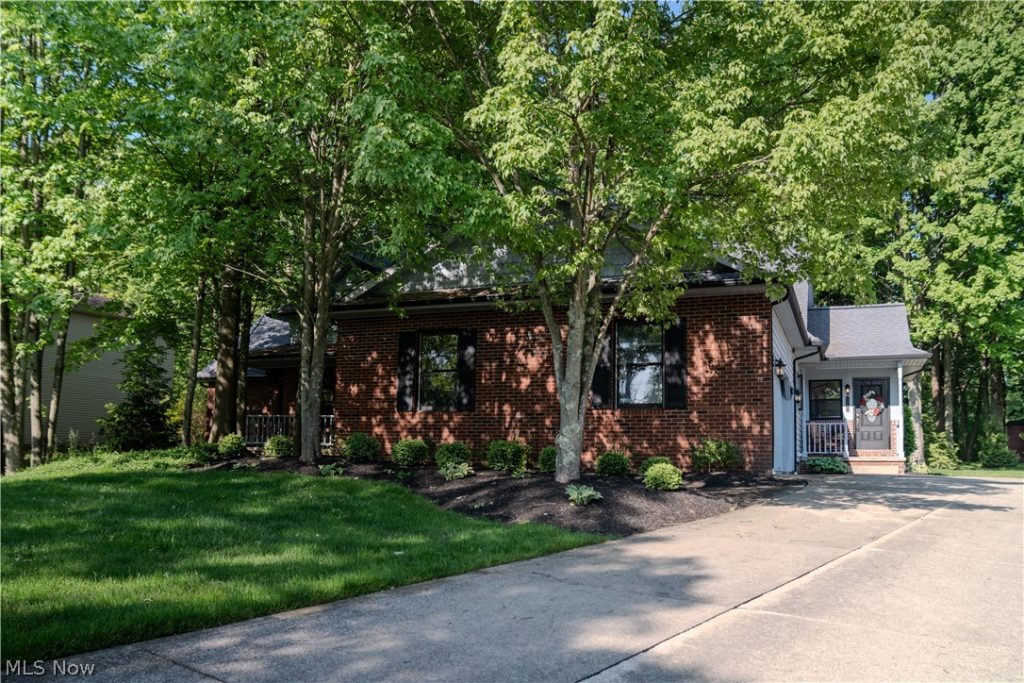 4502 Glen Eagle Drive, Brecksville, OH