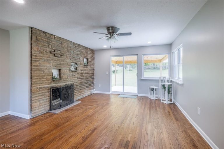96 Ridgewood Drive, Seven Hills, OH - Photo 8