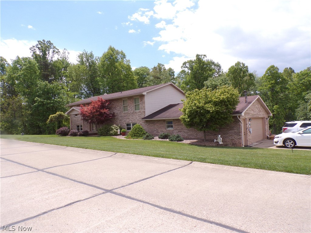 63 Lynn Drive, Williamstown, WV