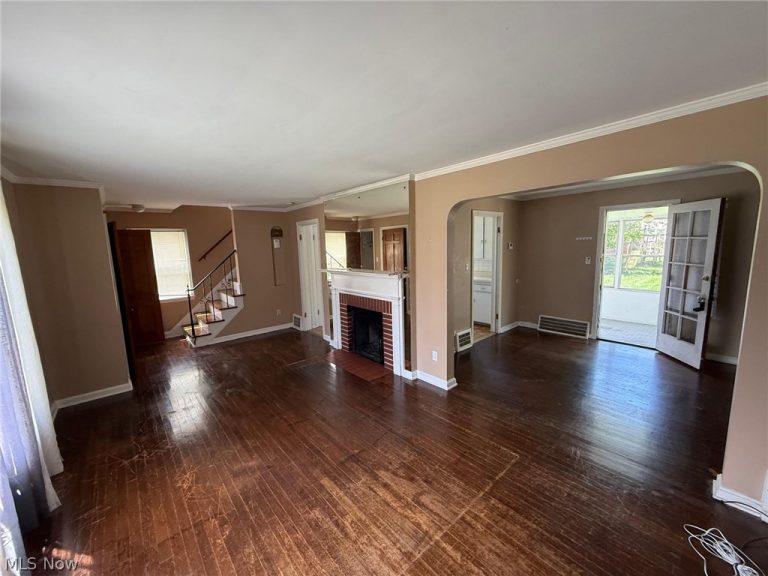 1408 Winston Road, South Euclid, OH - Photo 2