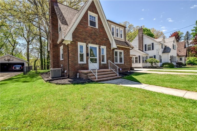 909 Lincoln Drive, Conneaut, OH - Photo 2