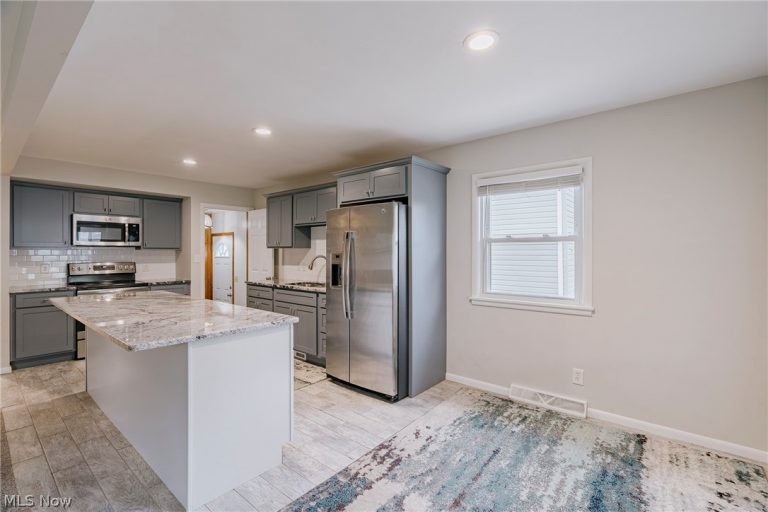 186 Pocantico Avenue, Akron, OH - Photo 6