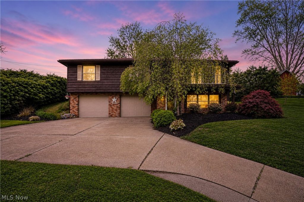 1941 Congress Lake Road, Mogadore, OH
