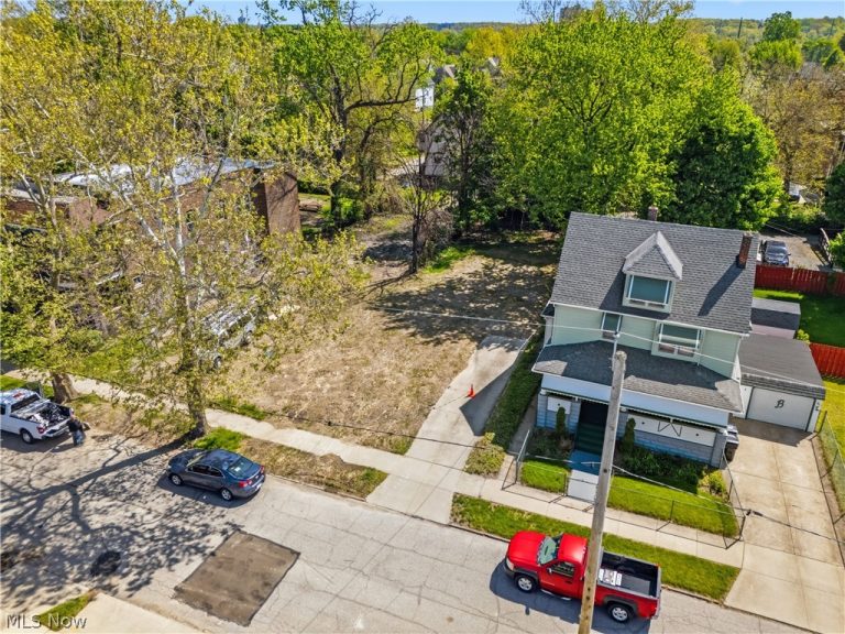 1477 114th Street, Cleveland, OH - Photo 3