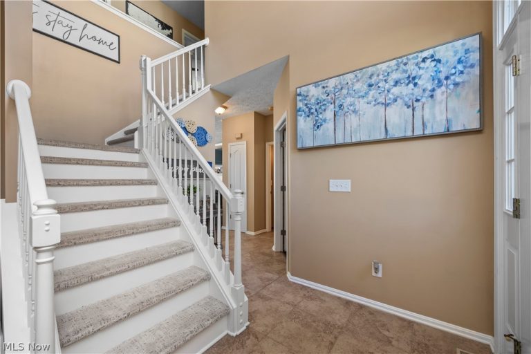 4625 Crossing Trail, Lorain, OH - Photo 3