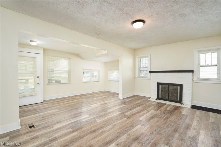 2747 3rd Street, Cuyahoga Falls, OH - Photo 4