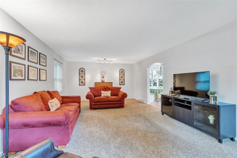 30475 Timber Lane, Bay Village, OH - Photo 8
