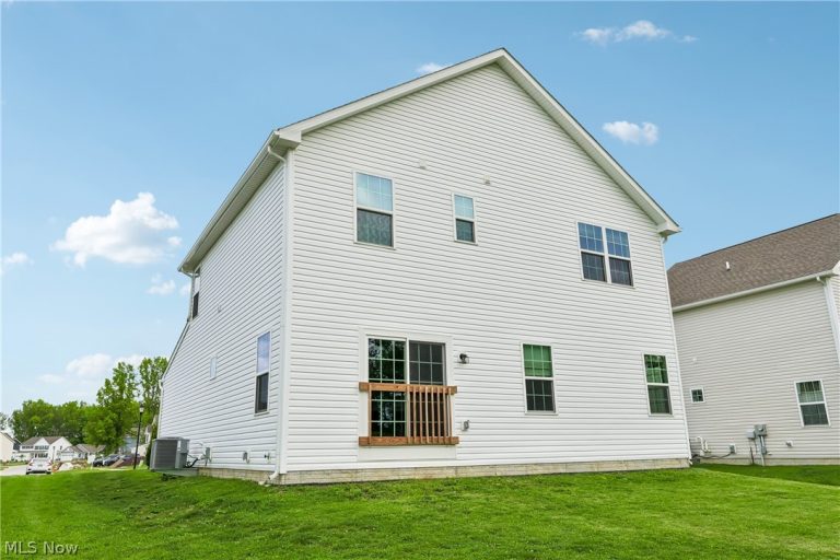1594 Slick Rock Drive, Painesville, OH - Photo 5