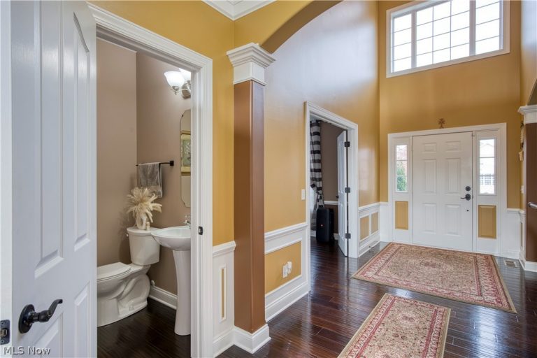 3082 Willowbrook, Aurora, OH - Photo 2