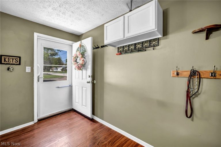 7090 Comanche Trail, Mentor, OH - Photo 3