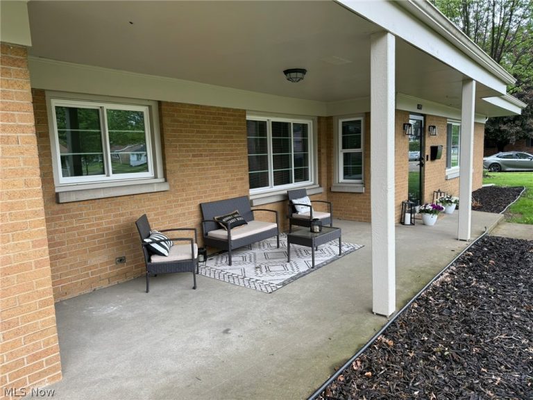 837 Oak Street, New Philadelphia, OH - Photo 4