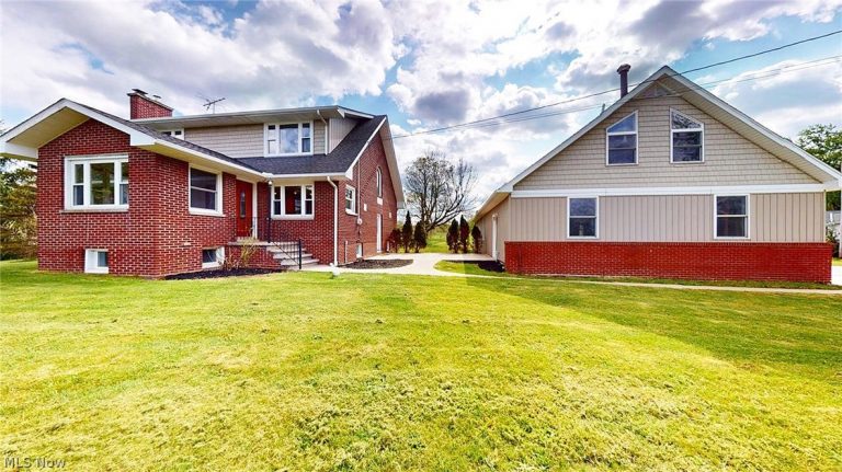10525 Clay Street, Montville, OH - Photo 4