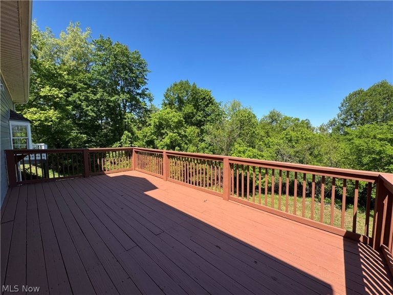 445 Calder Ridge Road, Belpre, OH - Photo 6