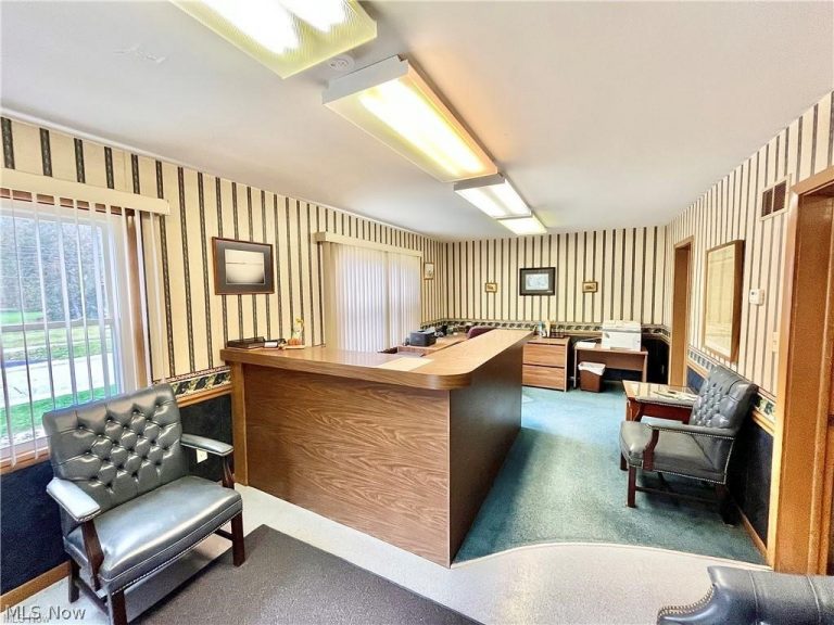 171 Broad Street, Conneaut, OH - Photo 3