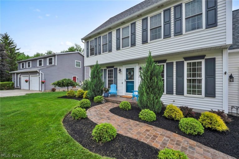 1201 Waldo Way, Twinsburg, OH - Photo 2