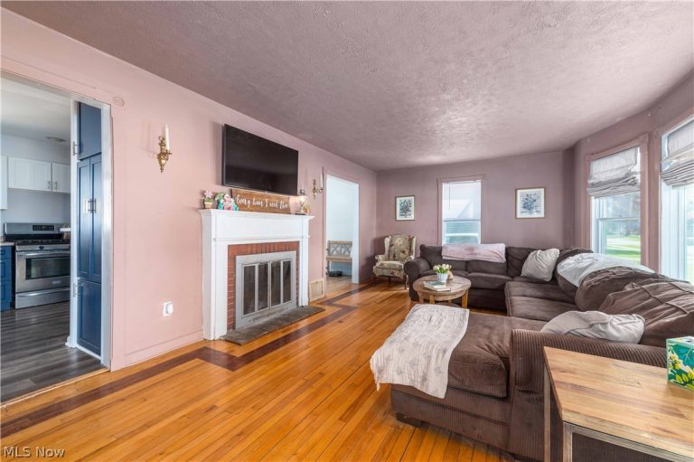 159 Inwood Boulevard, Avon Lake, OH - Photo 5