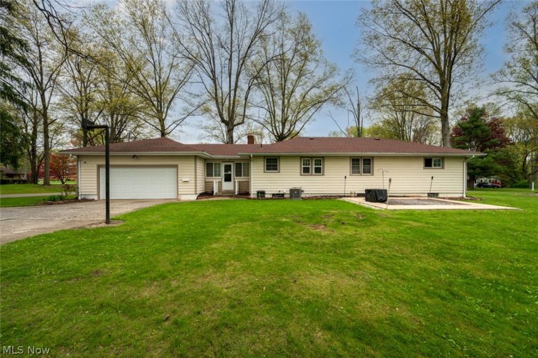 503 Montrose Street, Youngstown, OH - Photo 3